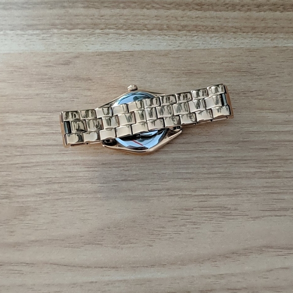 Kate Spade watch - Picture 3 of 5